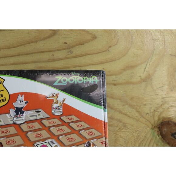 Disney Board Games Zootopia Suspect Search Card Game Family Sealed New 2015 - Picture 2 of 4